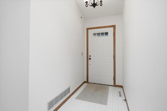 2639 Lake Court Circle 81, Mounds View, MN 55112