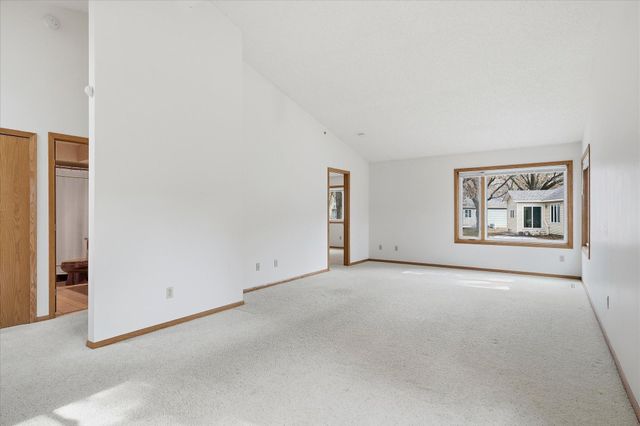 2639 Lake Court Circle 81, Mounds View, MN 55112