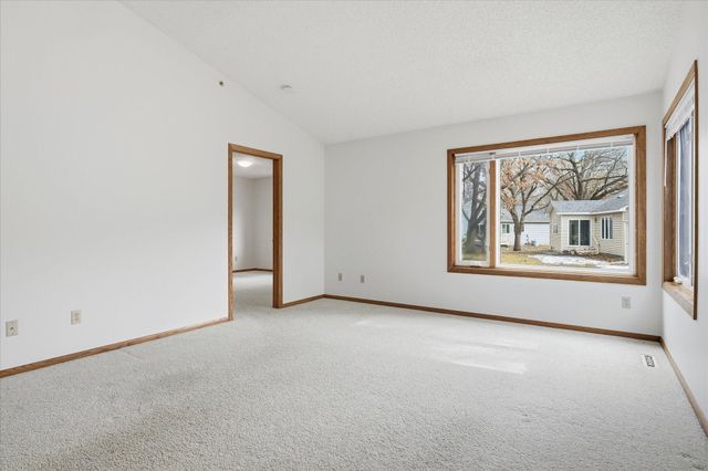 2639 Lake Court Circle 81, Mounds View, MN 55112