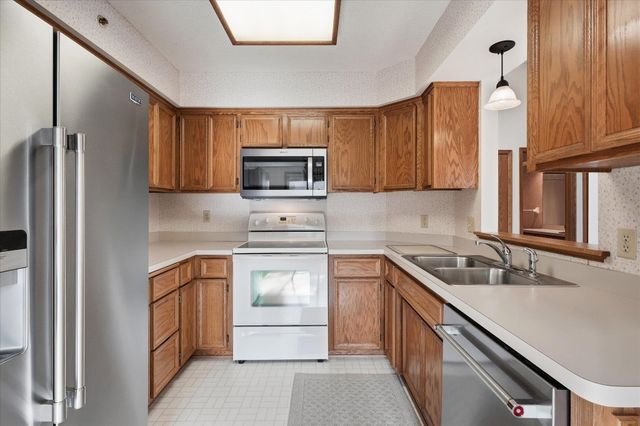 2639 Lake Court Circle 81, Mounds View, MN 55112