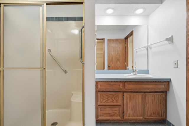 2639 Lake Court Circle 81, Mounds View, MN 55112