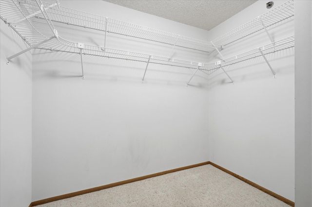 2639 Lake Court Circle 81, Mounds View, MN 55112