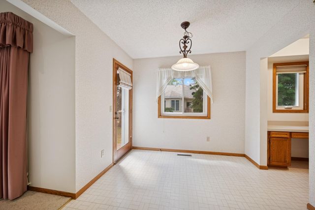 2639 Lake Court Circle 81, Mounds View, MN 55112