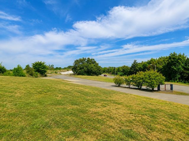 105 Memorial Drive, Denison, TX 75020