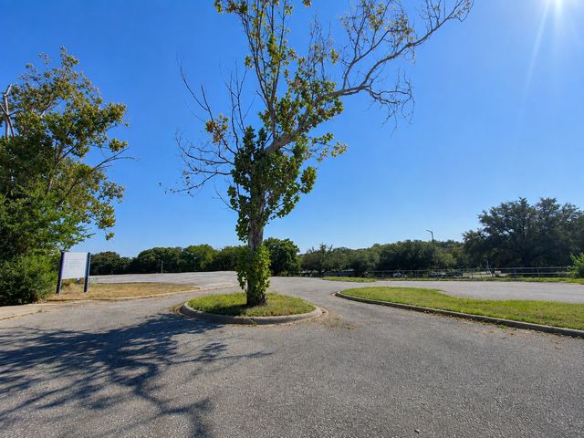105 Memorial Drive, Denison, TX 75020