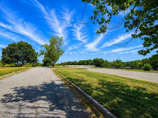 105 Memorial Drive, Denison, TX 75020