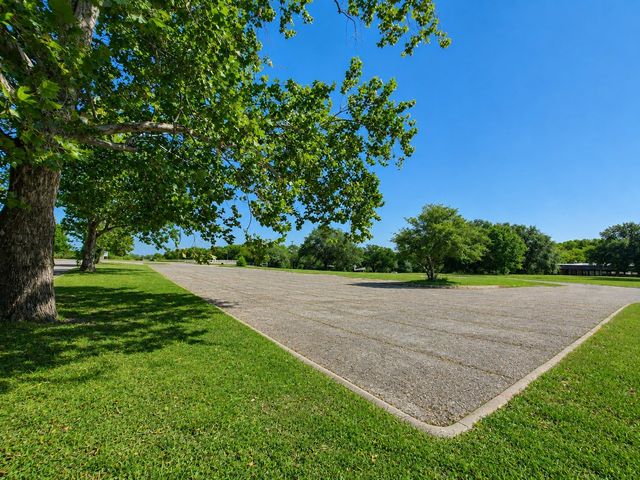 105 Memorial Drive, Denison, TX 75020