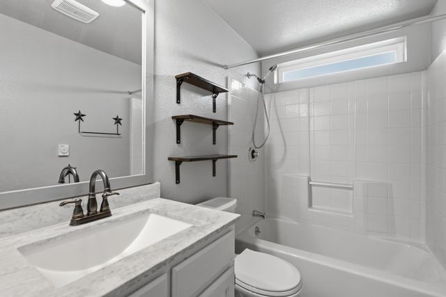 3215 E Bull Run Ln, Mead, WA 99021