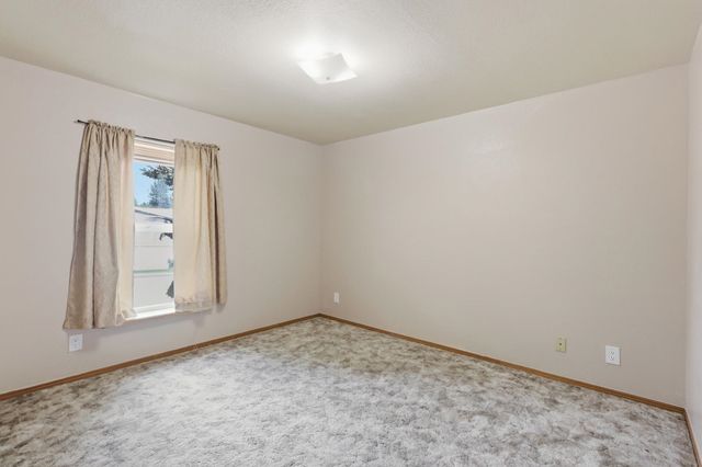 3215 E Bull Run Ln, Mead, WA 99021