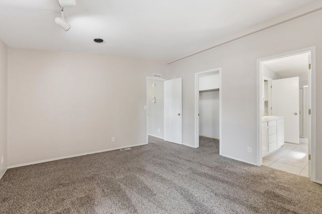 3215 E Bull Run Ln, Mead, WA 99021