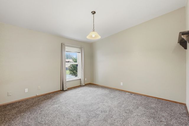 3215 E Bull Run Ln, Mead, WA 99021