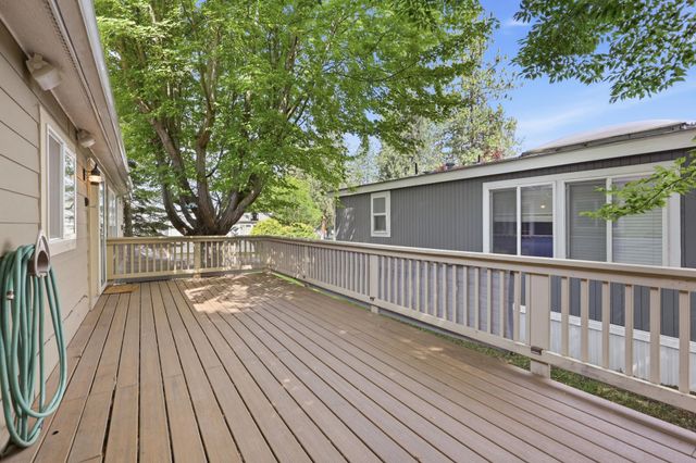 3215 E Bull Run Ln, Mead, WA 99021