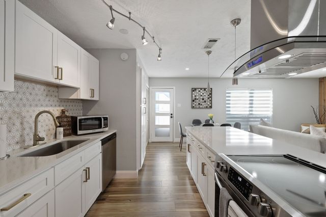 5112 Arbor Glen Road, The Colony, TX 75056