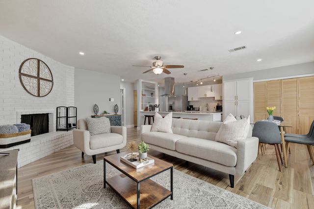 5112 Arbor Glen Road, The Colony, TX 75056