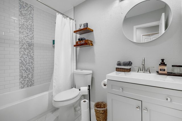 5112 Arbor Glen Road, The Colony, TX 75056