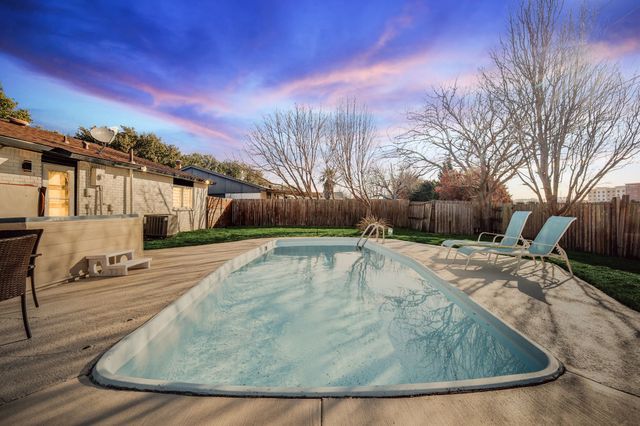 5112 Arbor Glen Road, The Colony, TX 75056