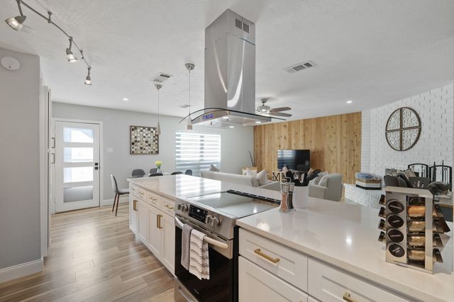 5112 Arbor Glen Road, The Colony, TX 75056