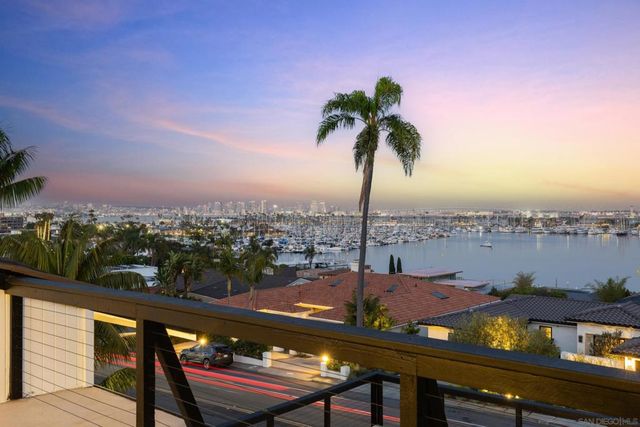 858 Rosecrans, San Diego, CA 92106