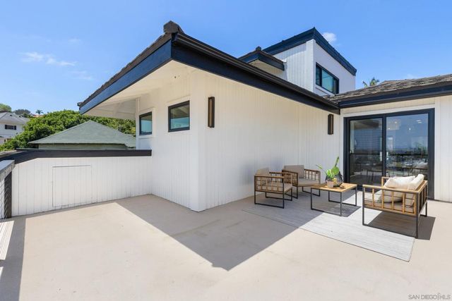 858 Rosecrans, San Diego, CA 92106
