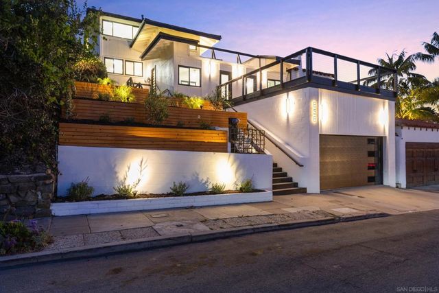 858 Rosecrans, San Diego, CA 92106