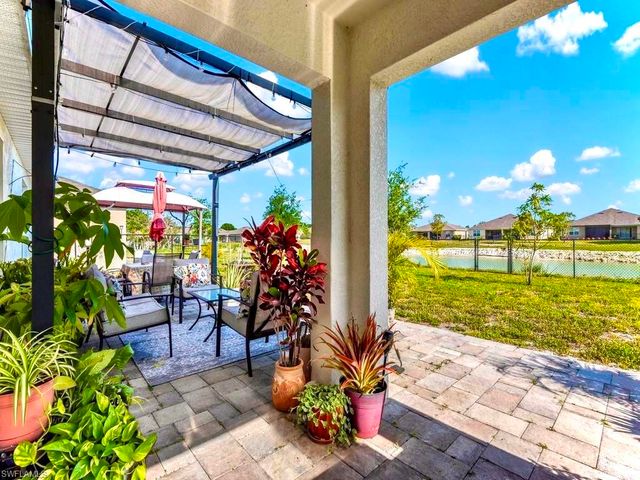 10545 Crossback LN, Lehigh Acres, FL 33936