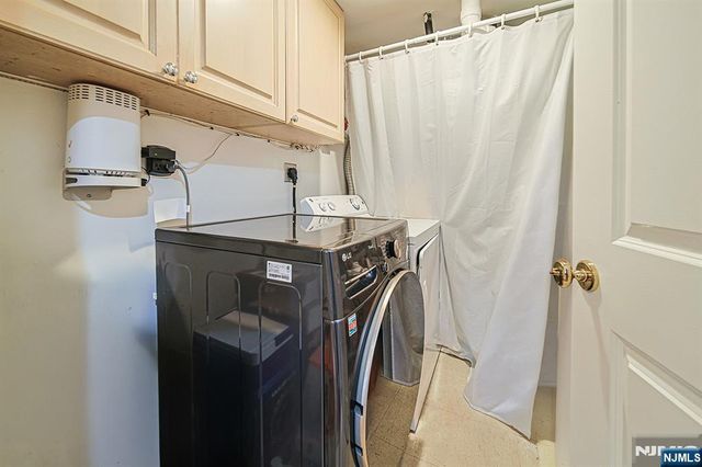 306 Smith Court R306, Edgewater, NJ 07020