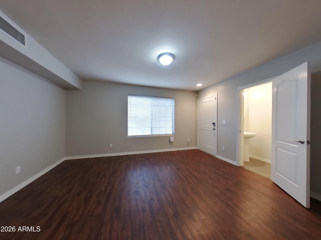 3446 E AVALON Drive, Phoenix, AZ 85018