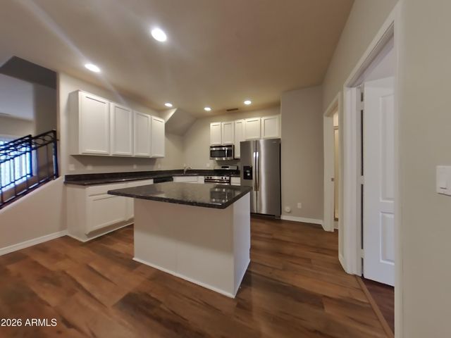 3446 E AVALON Drive, Phoenix, AZ 85018