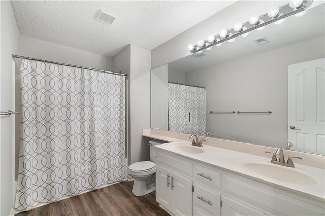 21436 W 48th. Street, Shawnee, KS 66226