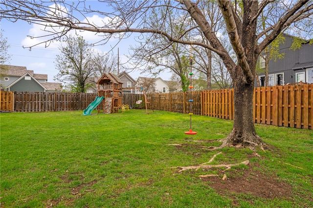 21436 W 48th. Street, Shawnee, KS 66226