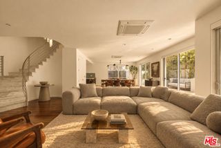 928 N Croft Avenue 102, Los Angeles, CA 90069