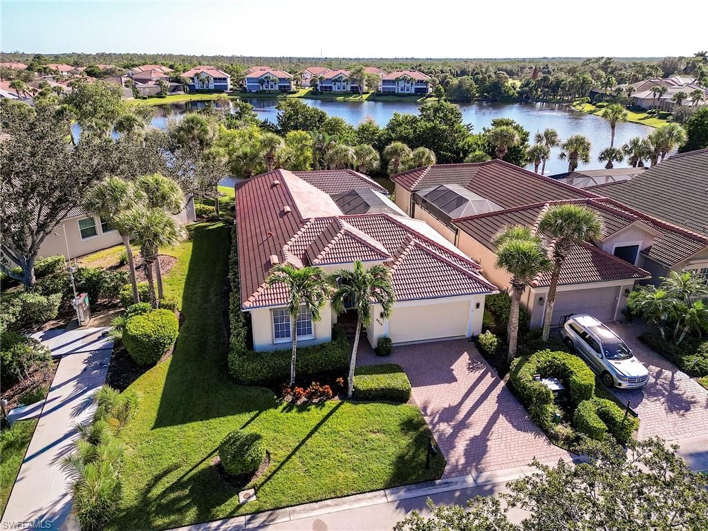 8920 Crown Colony BLVD, FORT MYERS, FL 33908 — exterior