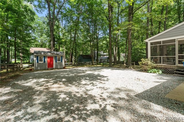 4337 Collingswood Dr, Chesterfield, VA 23832