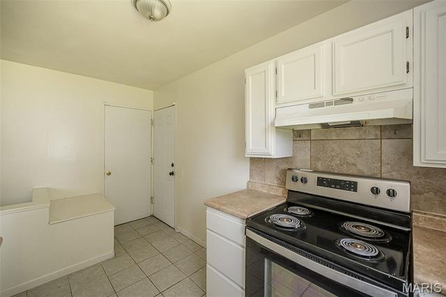 2512 Netherton Drive, St Louis, MO 63136