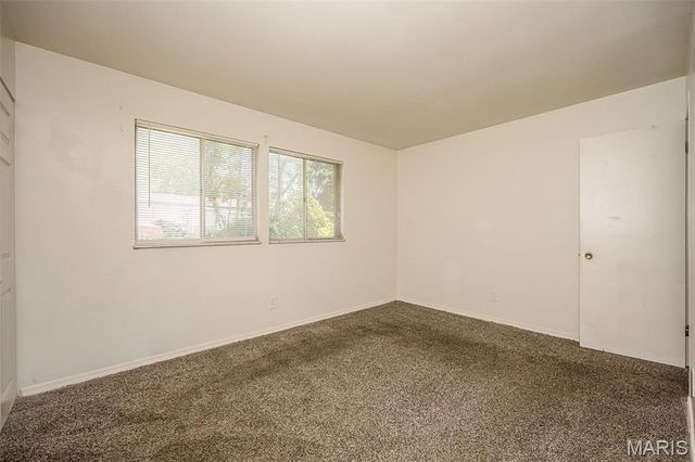 2512 Netherton Drive, St Louis, MO 63136