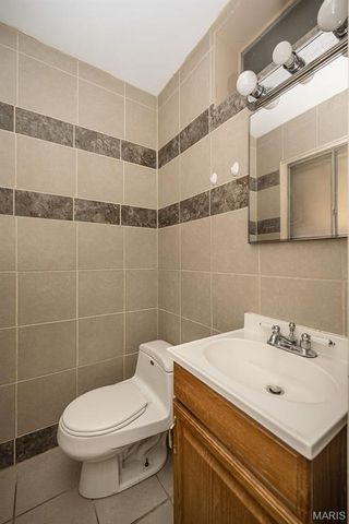 2512 Netherton Drive, St Louis, MO 63136