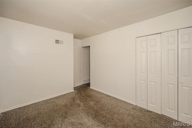 2512 Netherton Drive, St Louis, MO 63136