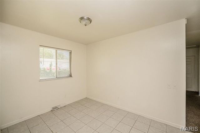 2512 Netherton Drive, St Louis, MO 63136