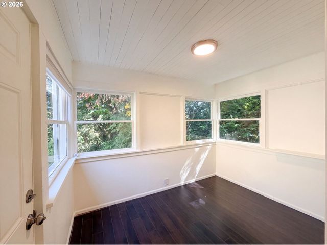 605 ASH St, Lake Oswego, OR 97034