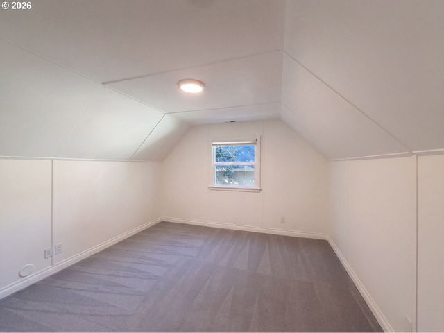 605 ASH St, Lake Oswego, OR 97034