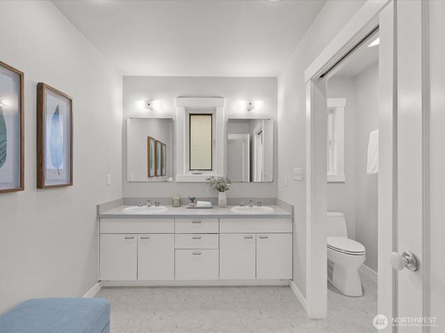 7532 9th Avenue NE, Seattle, WA 98115