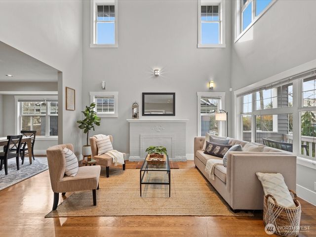 7532 9th Avenue NE, Seattle, WA 98115