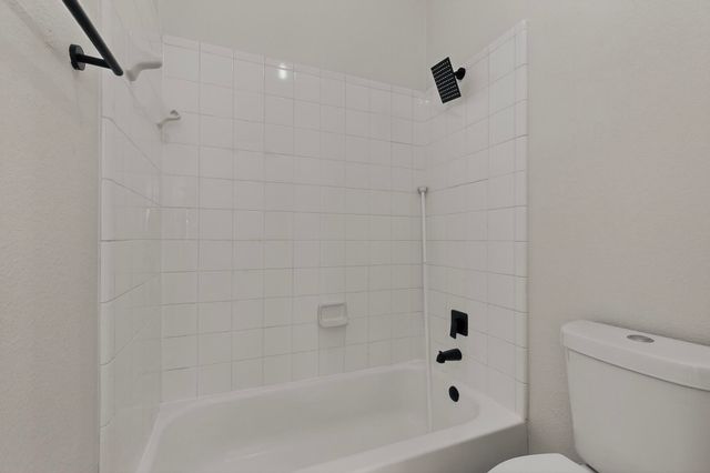 1213 King George Lane, Savannah, TX 76227