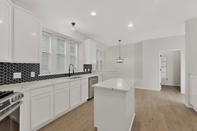 1213 King George Lane, Savannah, TX 76227