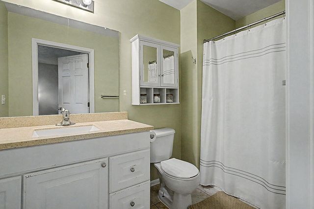 5423 Rivertown Circle SW, Wyoming, MI 49418