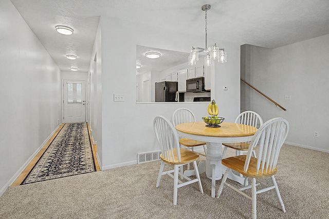 5423 Rivertown Circle SW, Wyoming, MI 49418