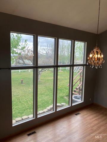 1531 Briarwood Ln, Twin Falls, ID 83301