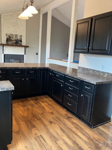 1531 Briarwood Ln, Twin Falls, ID 83301