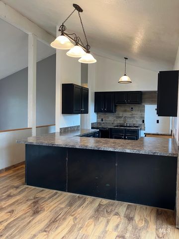 1531 Briarwood Ln, Twin Falls, ID 83301