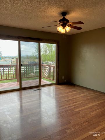 1531 Briarwood Ln, Twin Falls, ID 83301